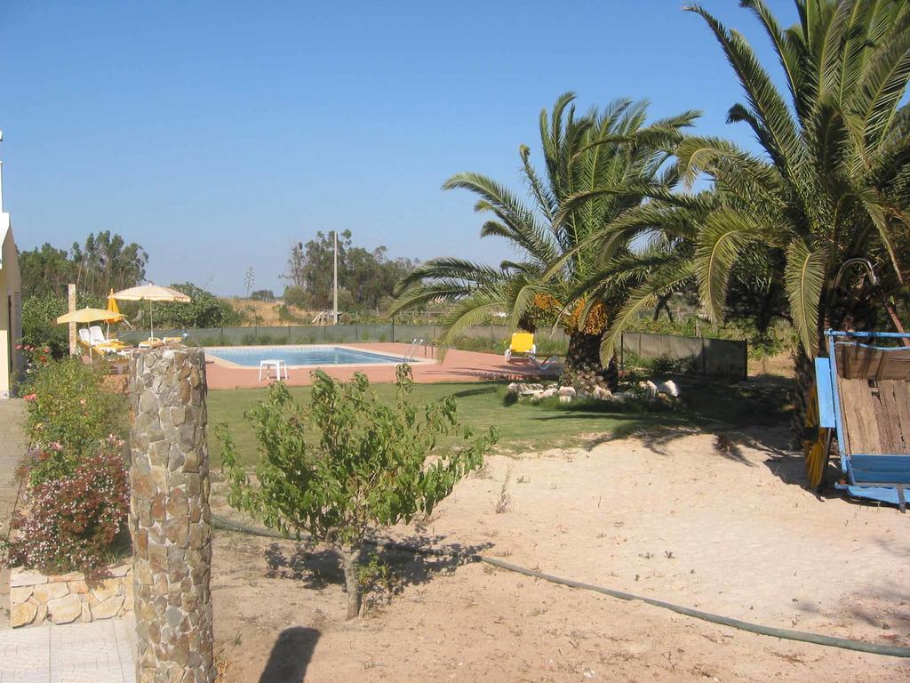 Quinta Das Aves - Apartamento T2 Com Piscina Comum Odiáxere Exterior foto