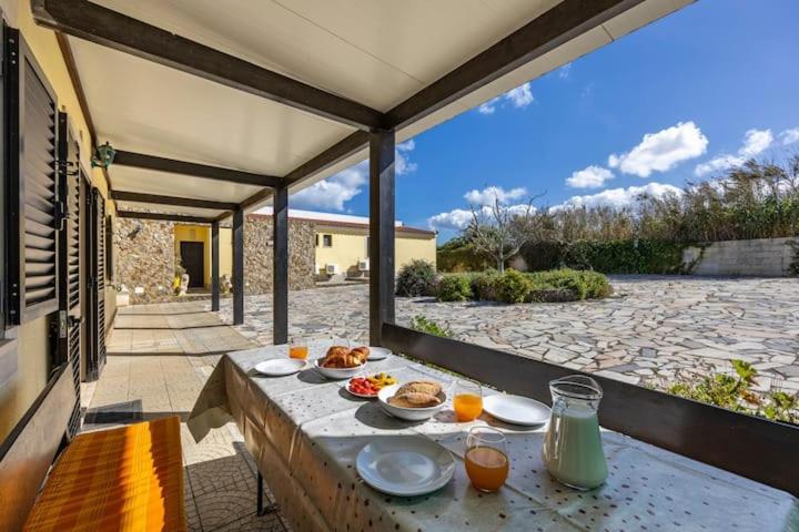 Quinta Das Aves - Apartamento T2 Com Piscina Comum Odiáxere Exterior foto