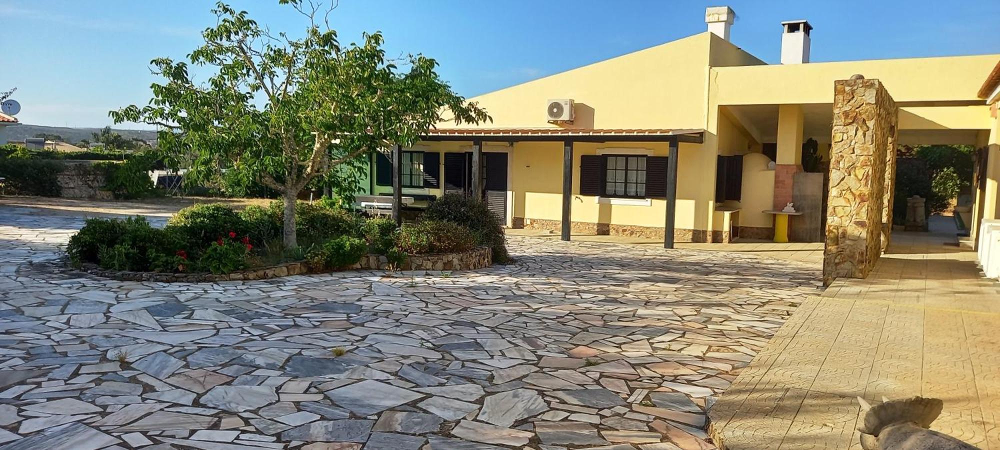 Quinta Das Aves - Apartamento T2 Com Piscina Comum Odiáxere Exterior foto