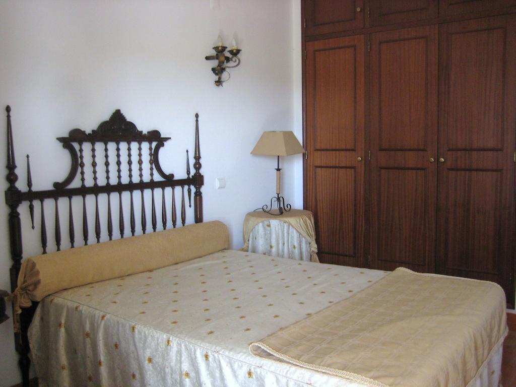 Quinta Das Aves - Apartamento T2 Com Piscina Comum Odiáxere Quarto foto