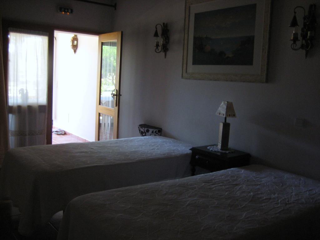 Quinta Das Aves - Apartamento T2 Com Piscina Comum Odiáxere Exterior foto